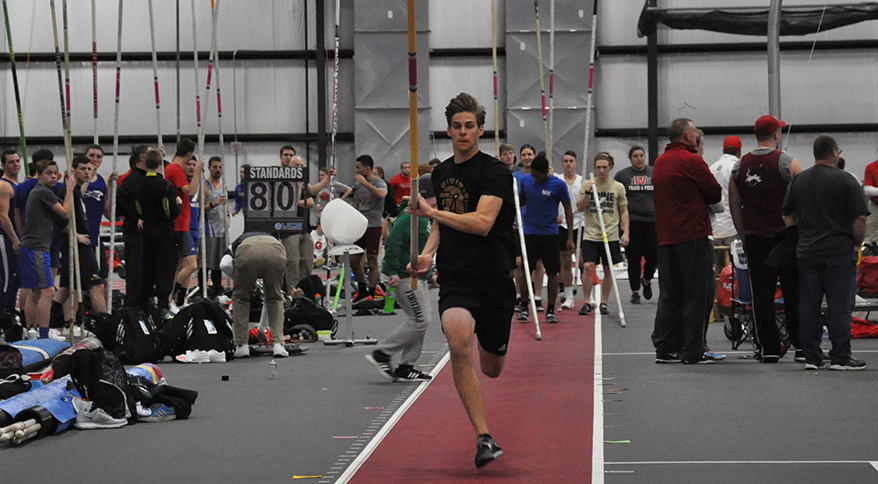 Men's Track and Field Competes at Indianapolis Challenge