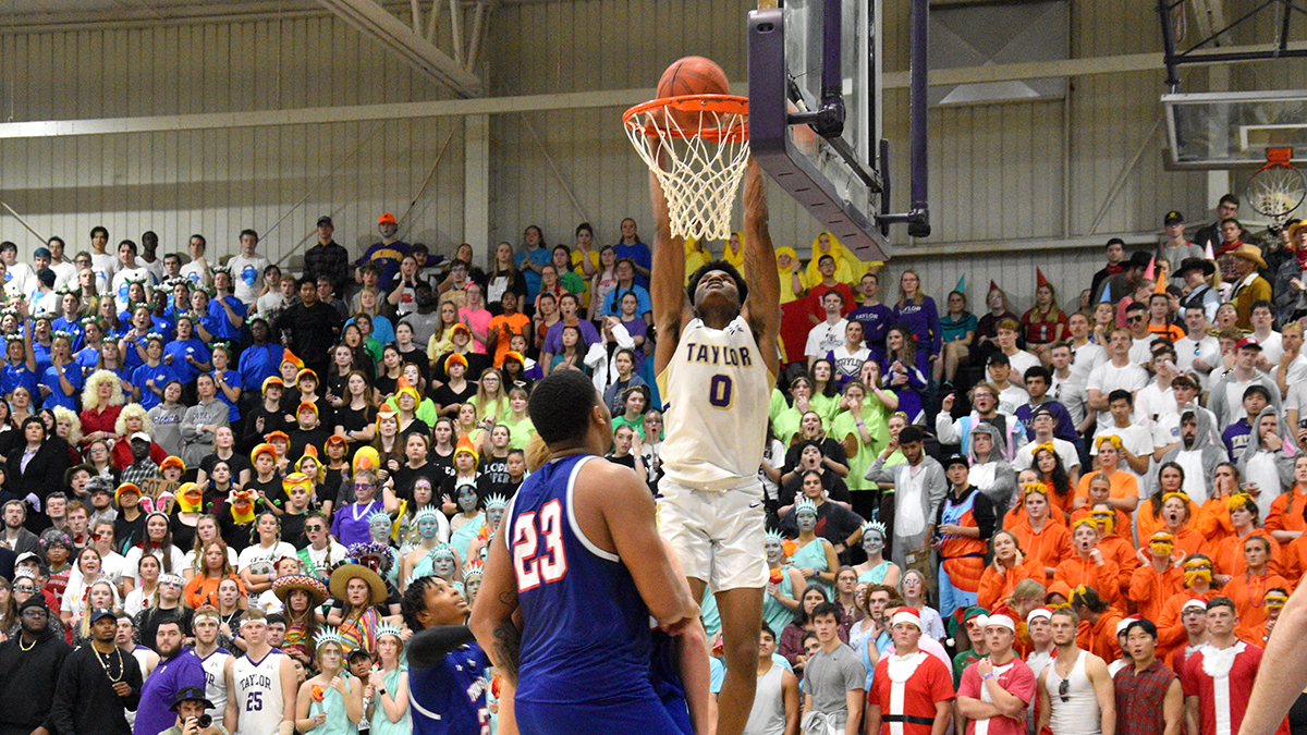 Late Dunks Quiet Thunderhawks on 25th-Annual Ivanhoes #TUSilentNight