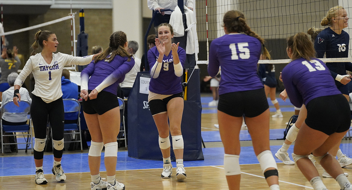 Taylor Volleyball Receives Votes in Latest Poll