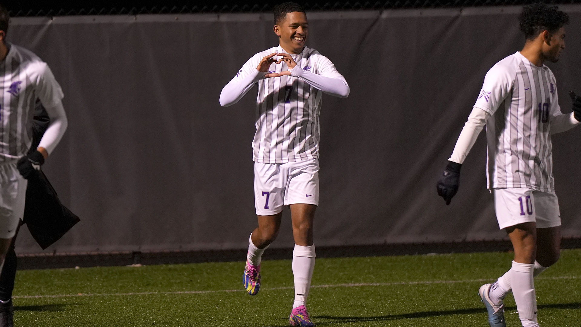 Munoz Scores a Pair in a Thrilling 2-2 Draw Against No. 6 IWU