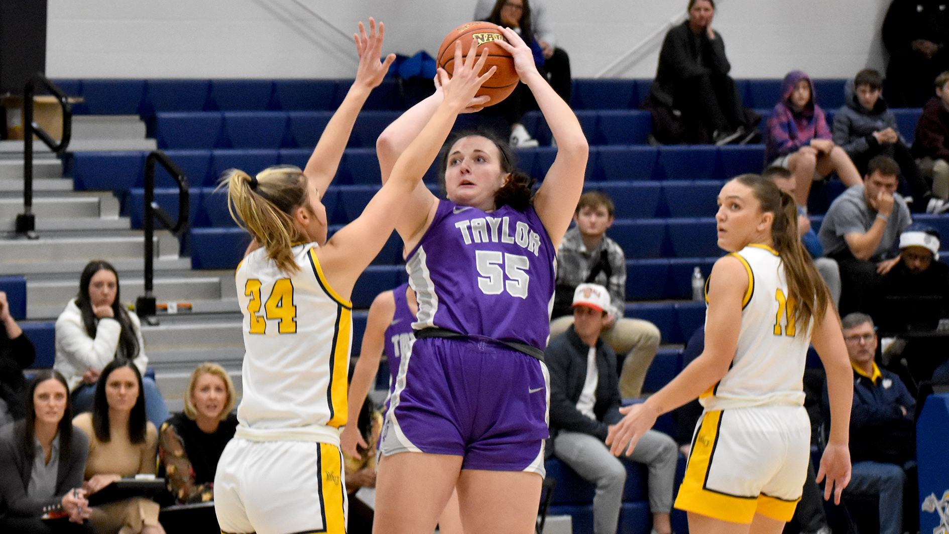 Women’s Basketball Falls to No. 16 Marian on Road