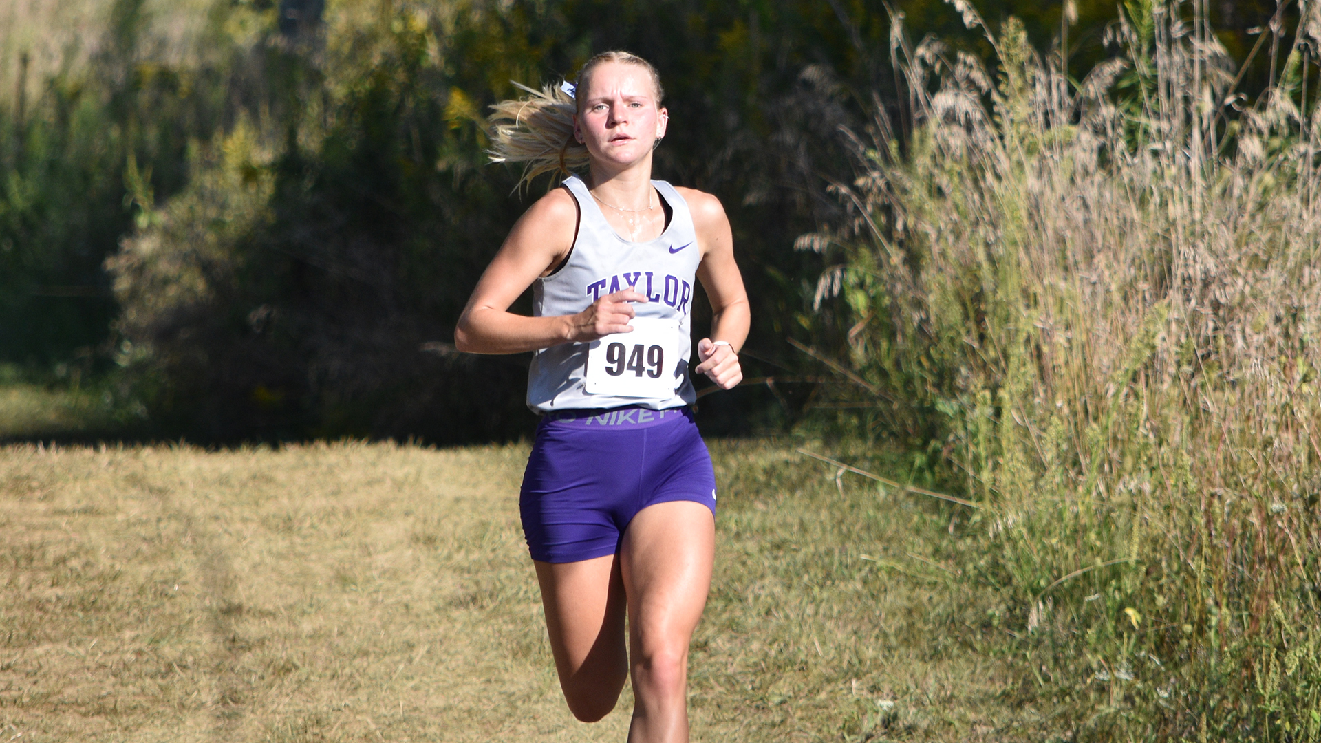 Taylor Women Shine as the Class of the NAIA in Louisville Cross Country Classic   